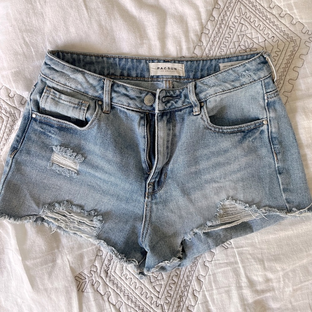 PACSUN festival high rise shorts!